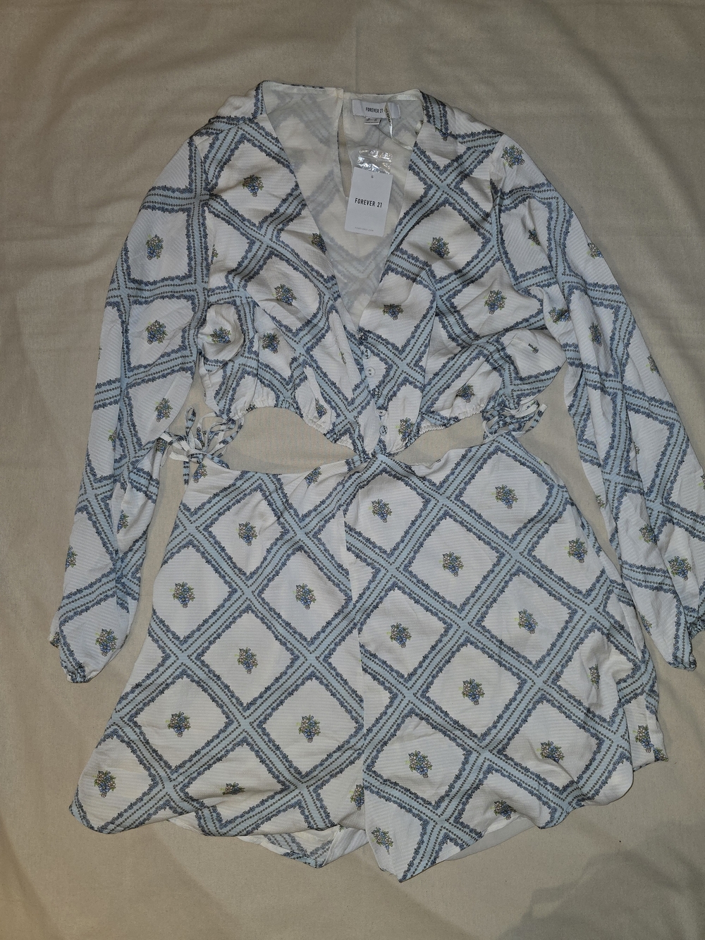 2x NWT Forever 21 White & Blue Printed Tie-Front Women's Jumper